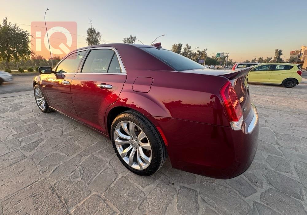 کرایسلەر 300